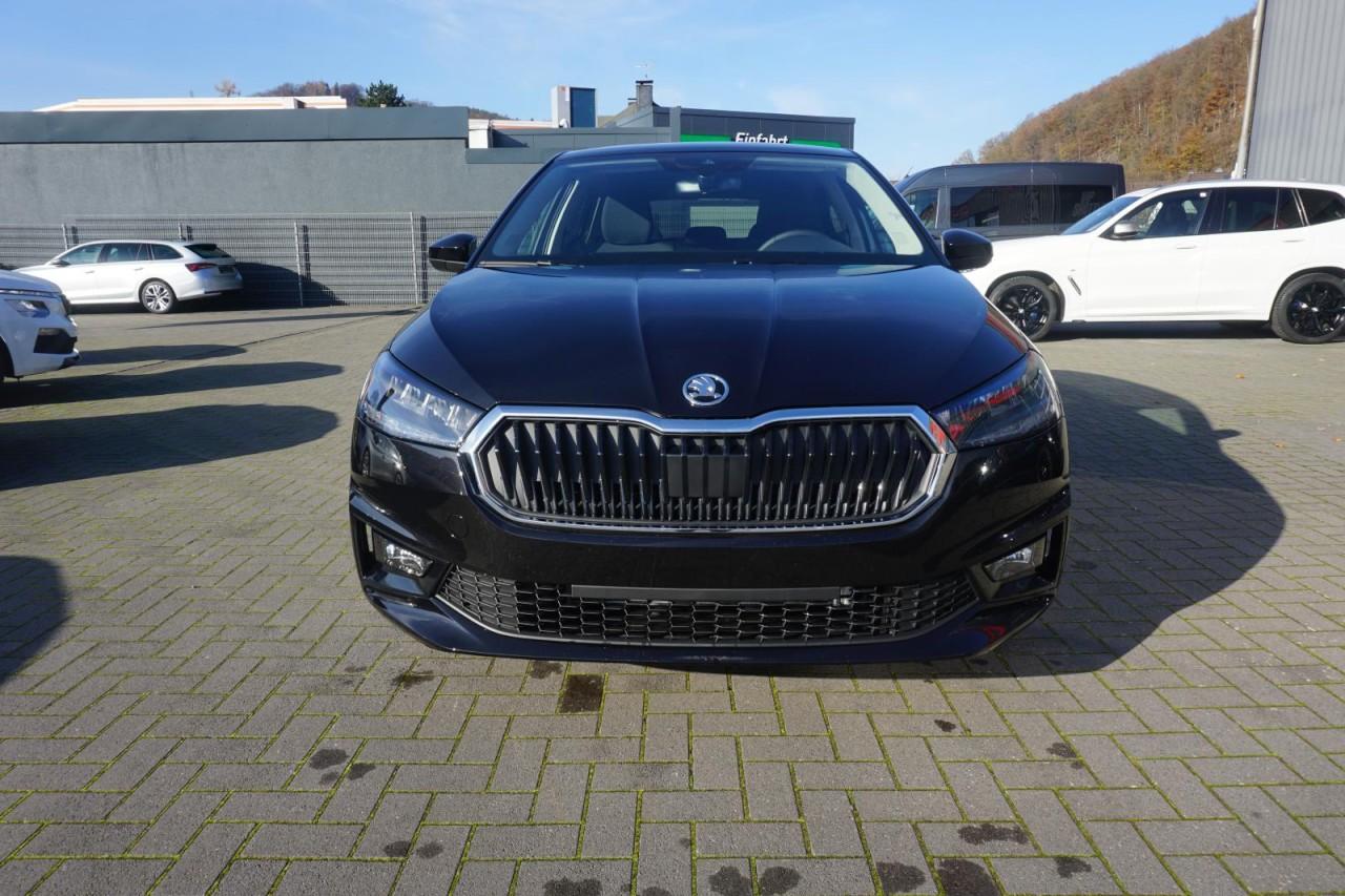 Skoda Fabia 1.0 MPI Neuwertig 10km Kamera Sitzheizung 