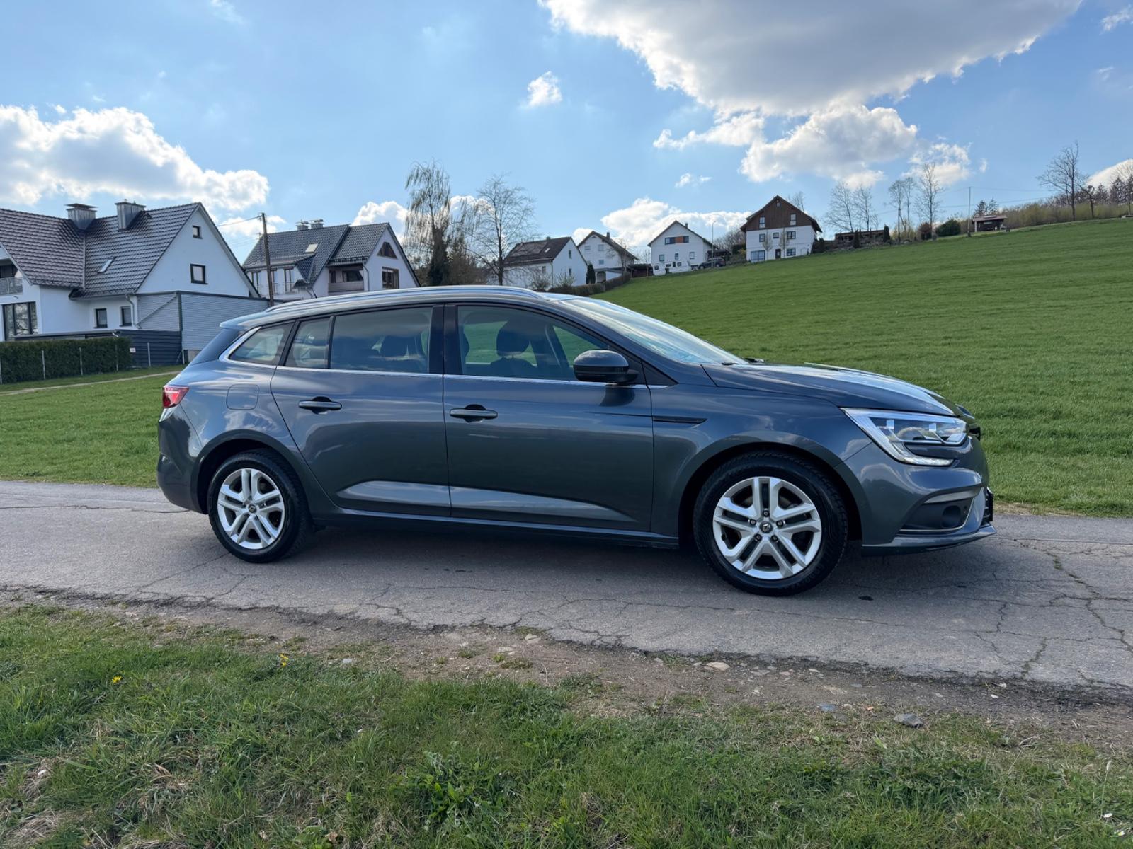 Renault Megane IV Grandtour Business Edition, миниатюра 10