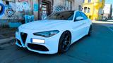 Alfa Romeo Giulia 2.2 Q4 Veloce mit Quadrigoglio - Alfa Romeo Giulia mit Schiebedach