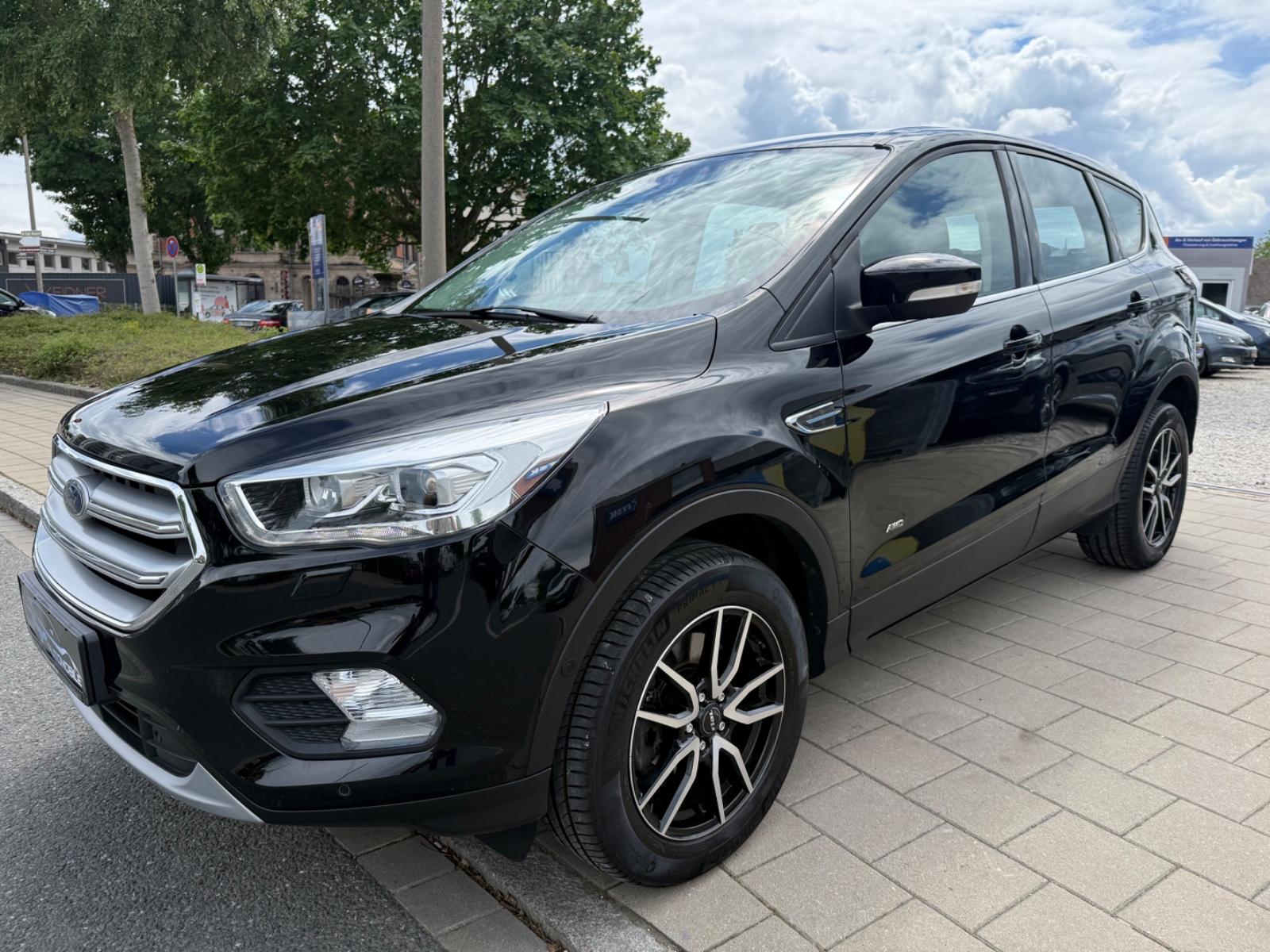 Ford Kuga Titanium 4x4 Automatik AHK 1.Hand ACC