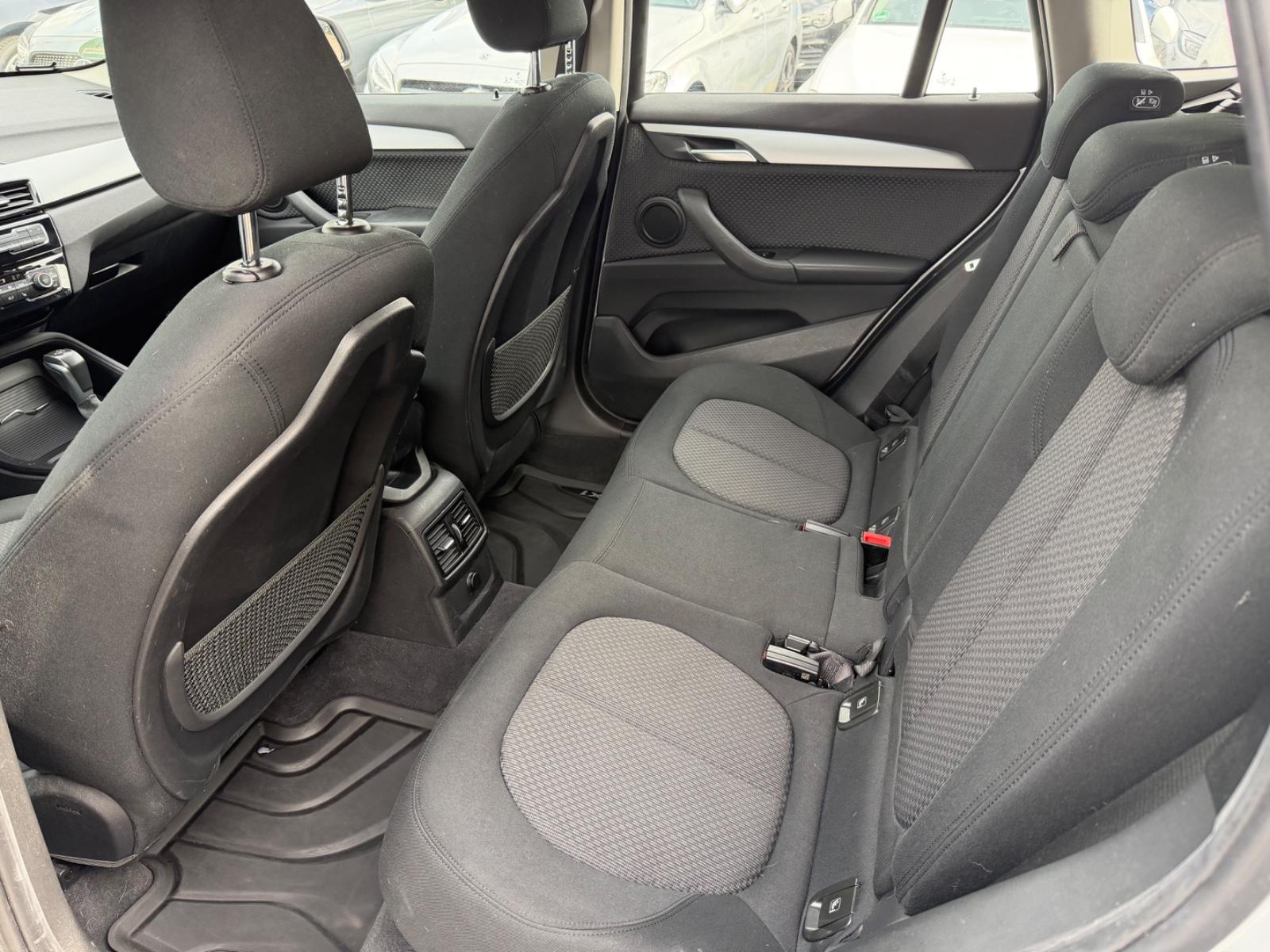 BMW X1 xDrive 20i Advantage LED*NAVI*MEMORY*STOP&GO