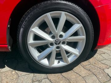Fahrzeugabbildung SKODA Fabia 1.2 Joy Klimaaut. SHZ DAB Temp. uvm