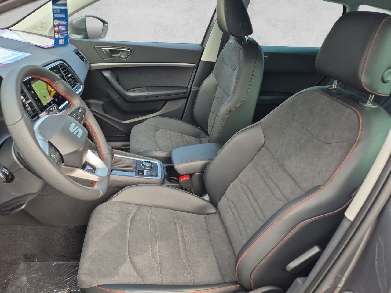 Fahrzeugabbildung SEAT Ateca FR AHK Black Pack 19 Zoll Alu Navi