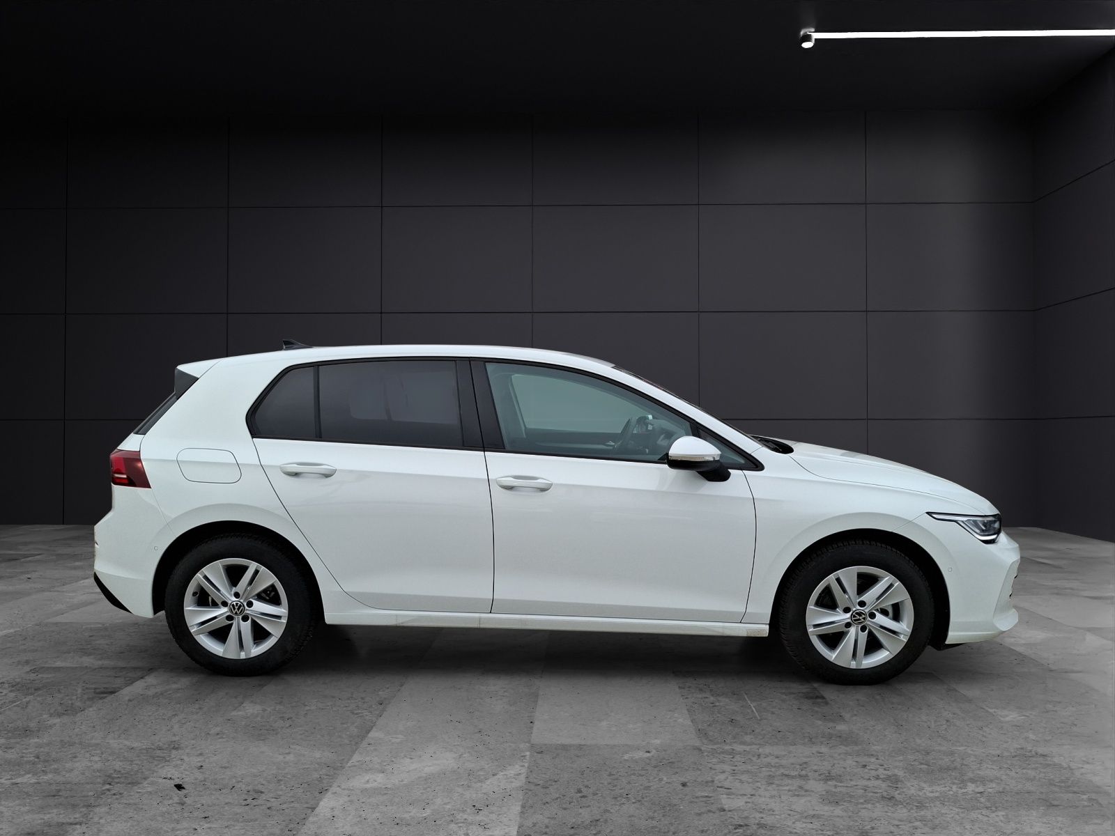 Fahrzeugabbildung Volkswagen Golf VIII TSI Life LED CarPlay AID ACC Park-Assi