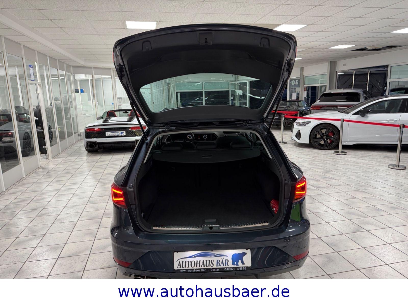 Seat Leon ST Xcellence PANO*VOLL LED SCHEINWERFER