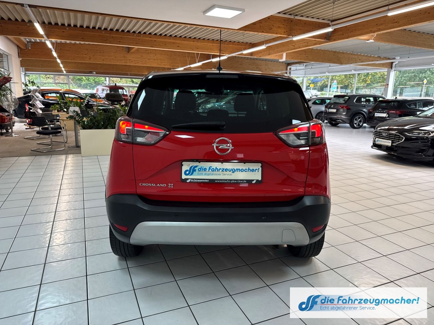 Fahrzeugabbildung Opel Crossland Limited Edition 1.2 Turbo EU6d Apple C