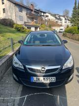 Opel Astra J Sports Tourer 1.6 Selection - Opel Astra aus 2010: Sports