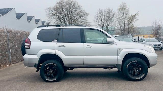 Toyota Land Cruiser 3.0 D-4D PRADO  Executive Off-road