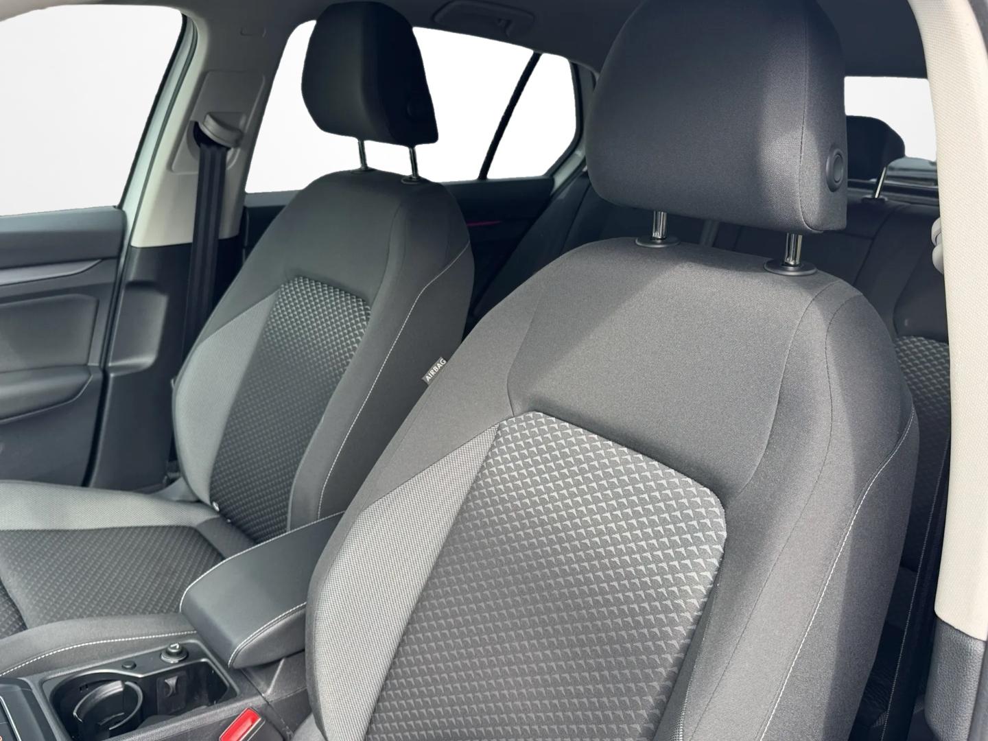 Volkswagen Golf VIII 1.5 TSI "ACTIVE" *STDHZG*LED*NAVI*HUD*, миниатюра 8