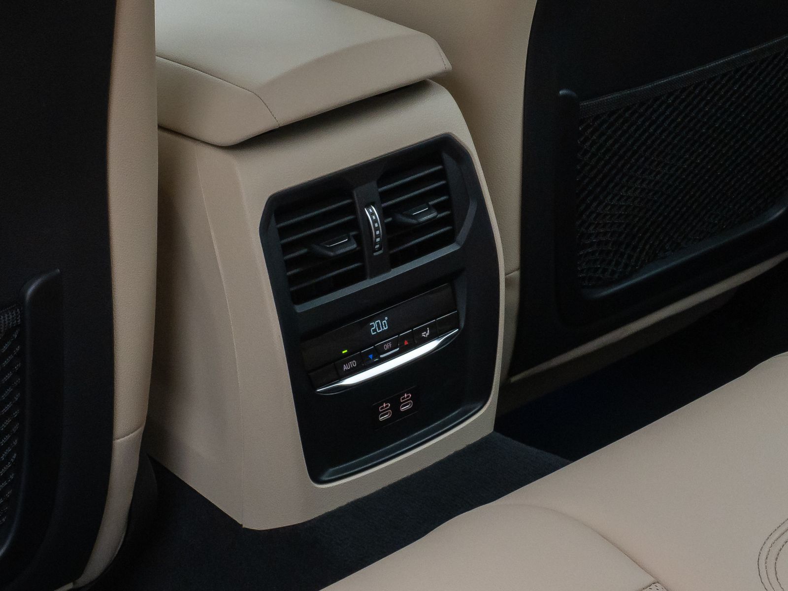 Fahrzeugabbildung BMW 330i xD Kamera DAB HiFi Leder Sportsitz Komfort