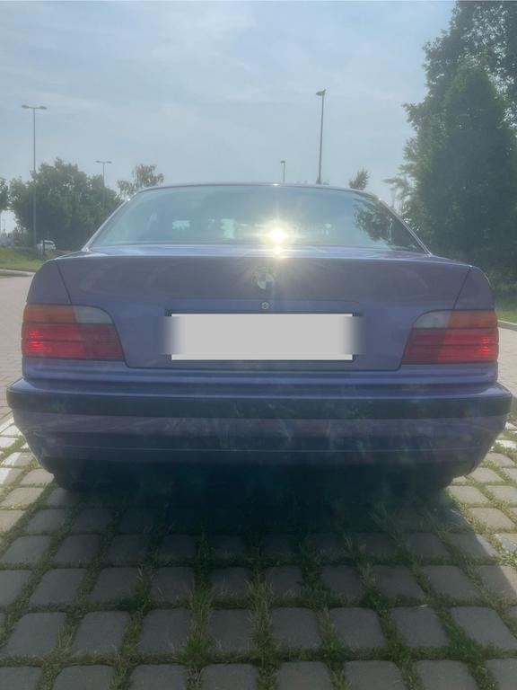 BMW 325