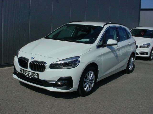 BMW 216i Luxury Line*Navi*LED*PDC*Leder