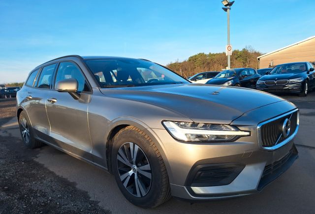 Volvo V60*D3*Navi*LED*PDC*AHK