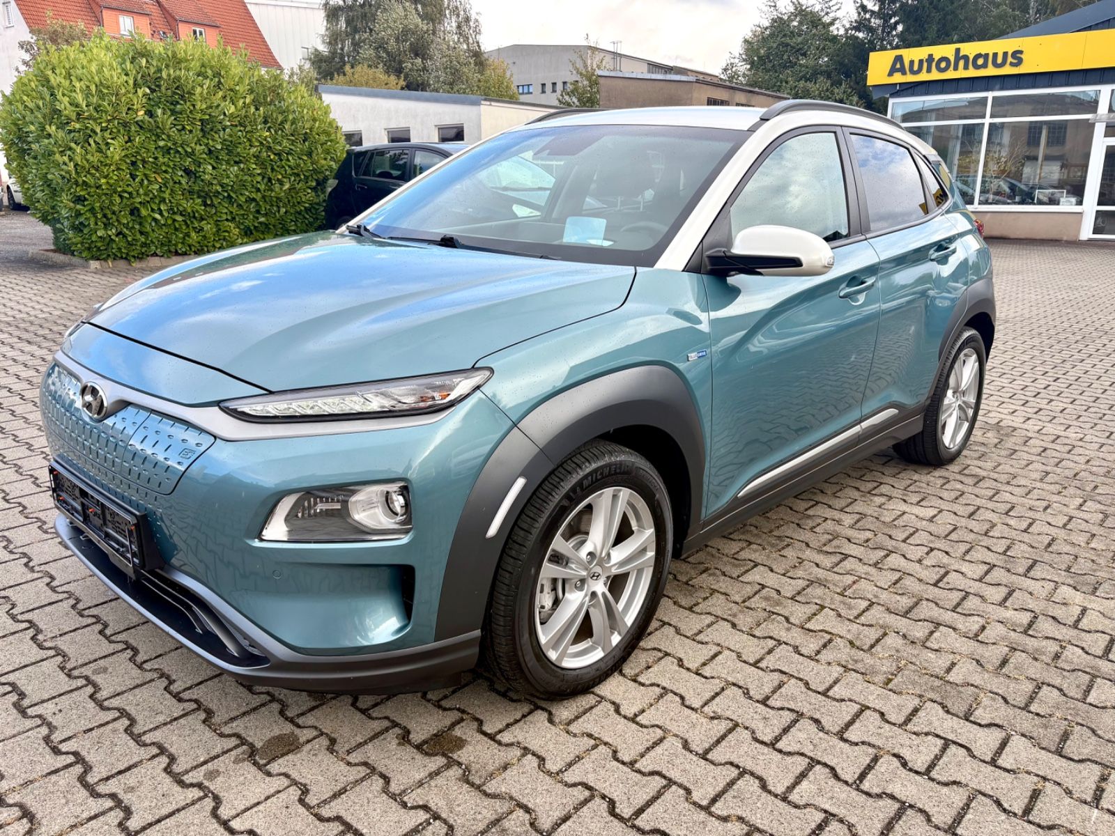 Hyundai Kona Premium Elektro / LED / Krell / DAB / HUD