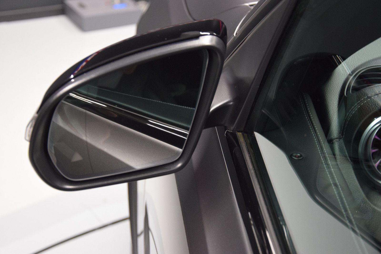 Fahrzeugabbildung Mercedes-Benz GLB 35 AMG 4Matic 360° MBUX Leder AHK Night Ambi