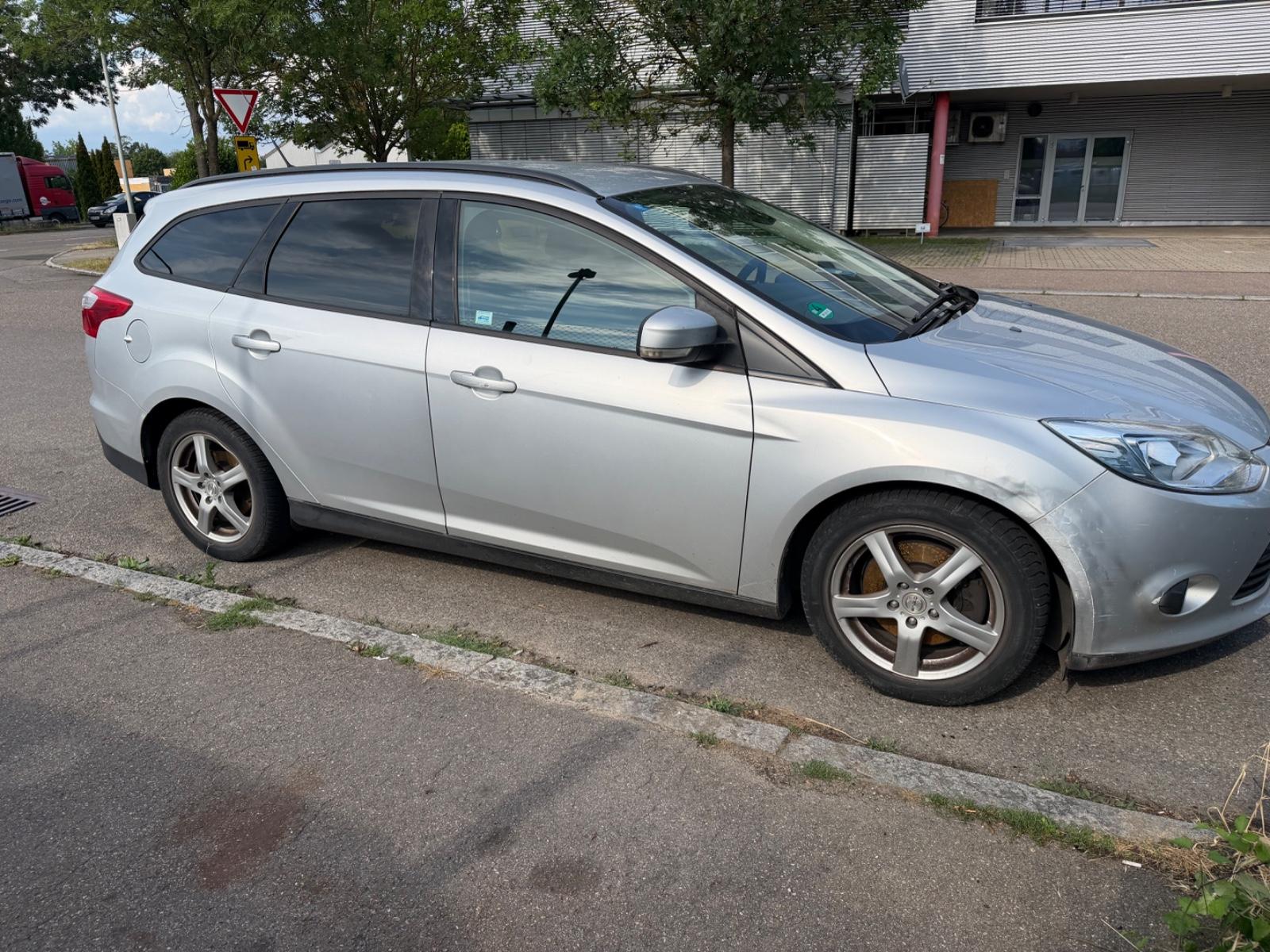 Ford Focus 2013 — photo 7