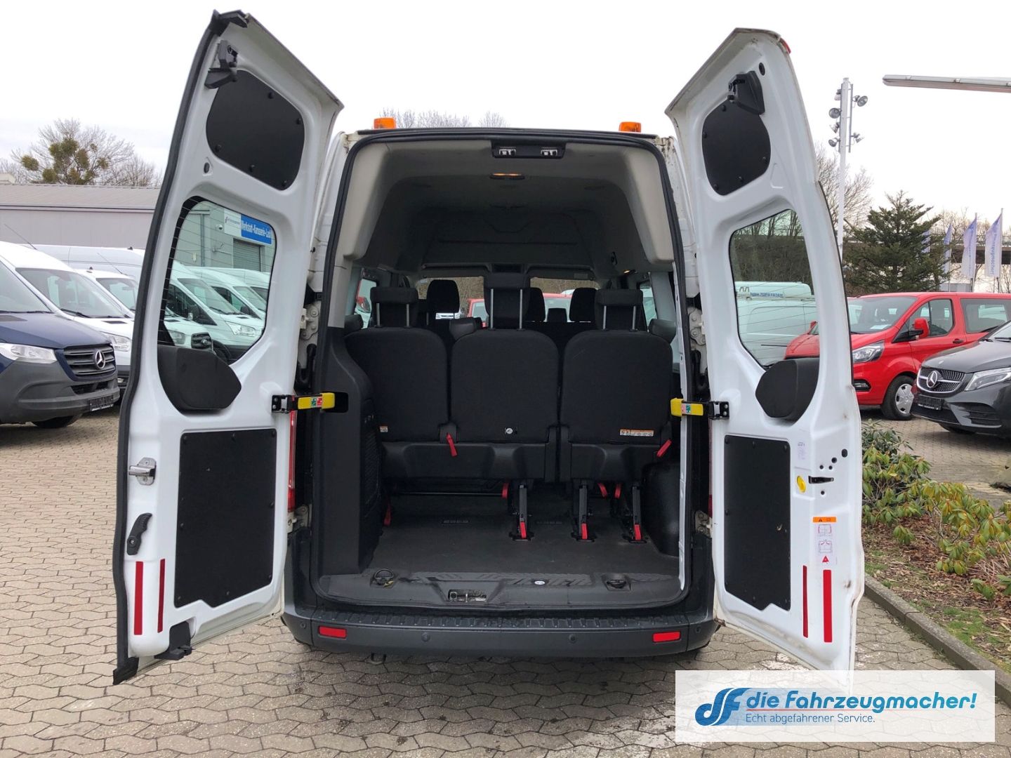 Fahrzeugabbildung Ford Transit Custom 300 L1H2 Trend 2.2 TDCi *1321*KLI