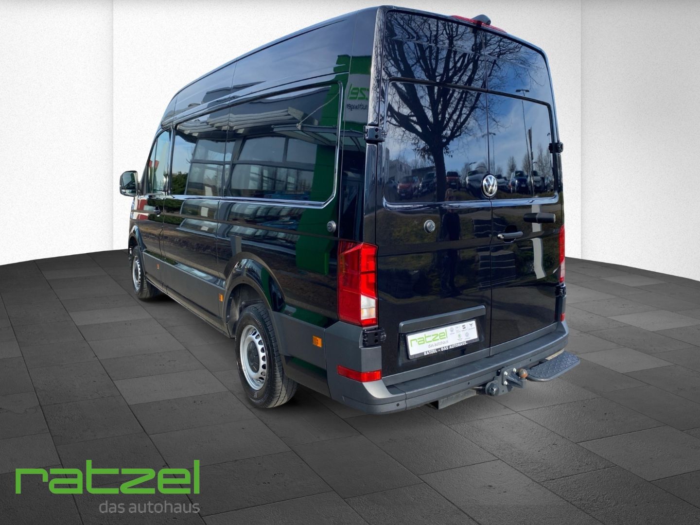 Fahrzeugabbildung Volkswagen Crafter Hochdach 35 Kasten MR 2.0 TDI DSG+AHK+LE