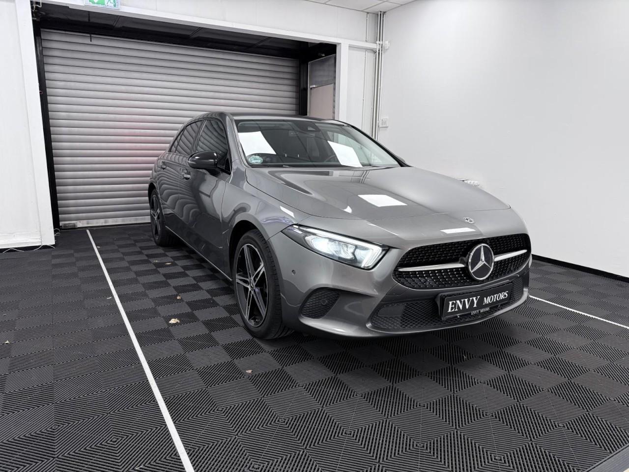Mercedes-Benz A 250 LED SZHG KLIMA NAVI CAM Klima Navi