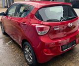 Hyundai i10 1.0 FIFA World Cup Edition FIFA World Cu... - Hyundai i10: Rot