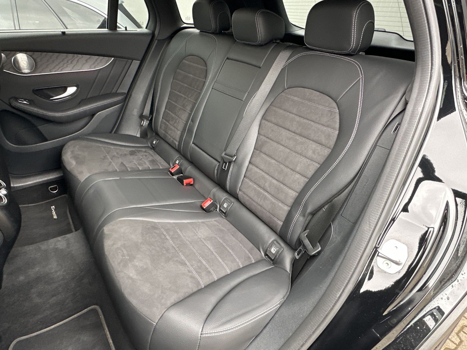 Fahrzeugabbildung Mercedes-Benz GLC 400d 4M AMG-Line NAV+LED+BURMESTER+360°+AHK