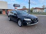 Volvo XC70 D4 AWD Summum Aut. ACC Standhz Xenon AHK - Volvo XC70 Gebrauchtwagen