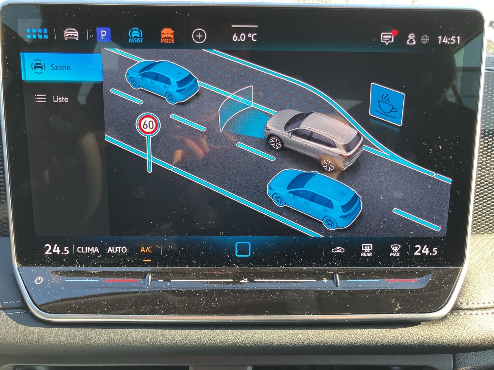 Fahrzeugabbildung Volkswagen Tiguan 1.5 e Life DSG LED ACC RearView Ambiente