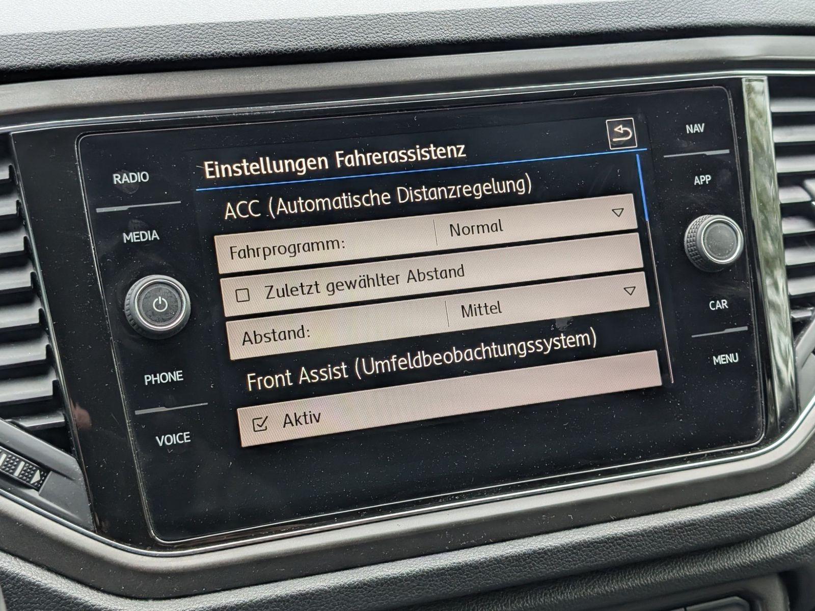 VW T-Roc 2.0 TDI Style Automatik Navi ACC – Bild 23