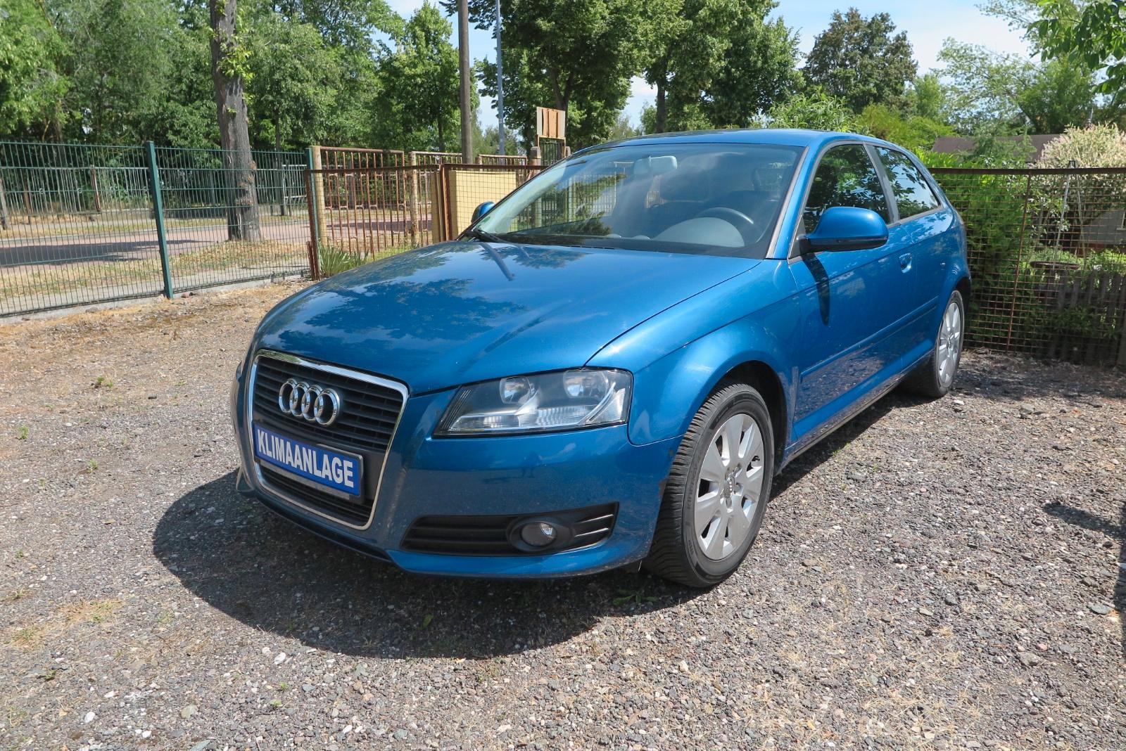 Audi A3 1.6 Attraction Klimatronik/Tempomat/SH/ALU