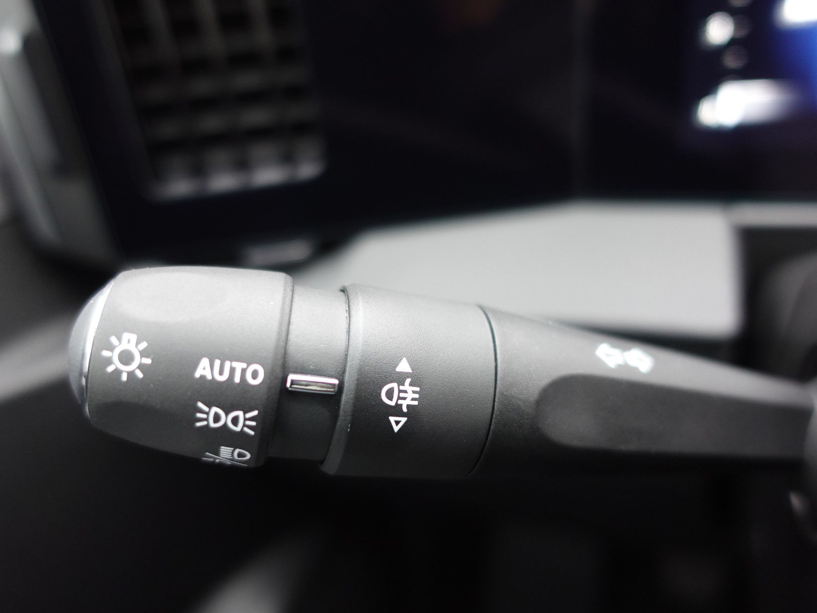 Fahrzeugabbildung Opel Astra Edition 1.2T,Navi,Kamera,Sitzhzg,AGR,LED