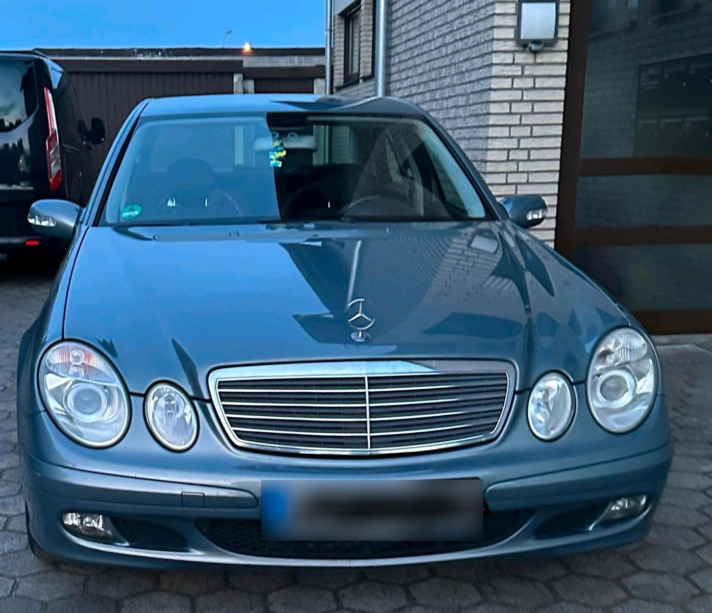 Mercedes-Benz E 200