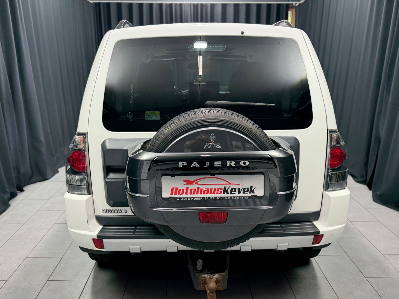 Fahrzeugabbildung Mitsubishi Pajero 3.2 DI-D Top|LEDER|NAVI|SCHNEESCHILD|BOSS