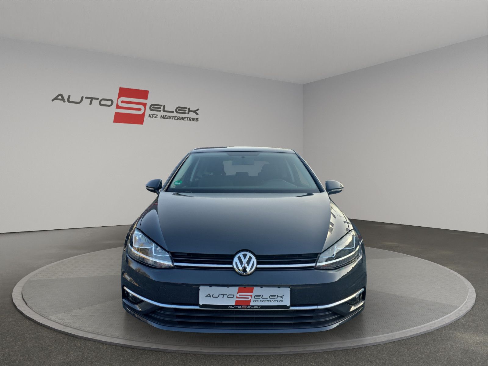 Fahrzeugabbildung Volkswagen Golf VII +Kamera+PDC+LED+Navi+Borbet Alu18``