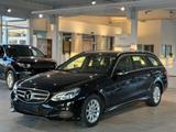 Mercedes-Benz E 220 E T-Modell E 220 BlueTec*NAVI*SHZ*LED*PDC* - Mercedes-Benz E 220 mit Diesel-Antrieb: Schwarz, Kombi