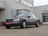 Mercedes-Benz 220*W124*1Hand* - Mercedes-Benz 220 aus 1994