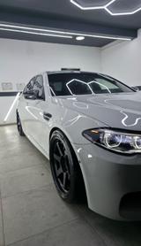 BMW M5 Akrapovic Titanium 720PS KW Gewindefahrwerk - BMW: 720