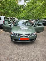Nissan Almera - Nissan Almera aus 2003