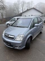 Opel Meriva 1.6  Edition Klimaautomatik PDC Alufelgen - gebrauchte Opel Meriva aus dem Jahr 2008