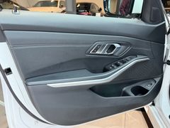 BMW 330i Sport Line*LED*360*HIFI*ACC*WINTERPAKET*TOP