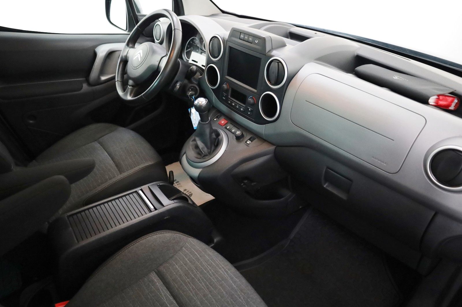 Fahrzeugabbildung Citroën Berlingo Kombi Shine Navi,SH,PDC,Kamera,SR+WR