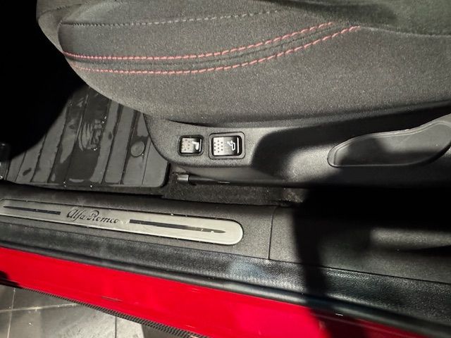 Fahrzeugabbildung Alfa Romeo Giulietta Sprint KLIMA NAVI ALU SHZ