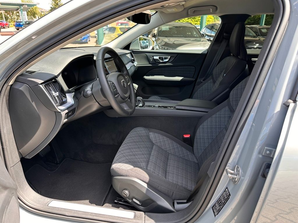 Volvo V60 Kombi B3 Core *ACC*beh.Lenk*Sitzh.v/h*