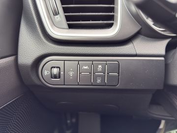 Kia Ceed 1.5T DCT7 Kamera PDC SHZ Klima CarPlay