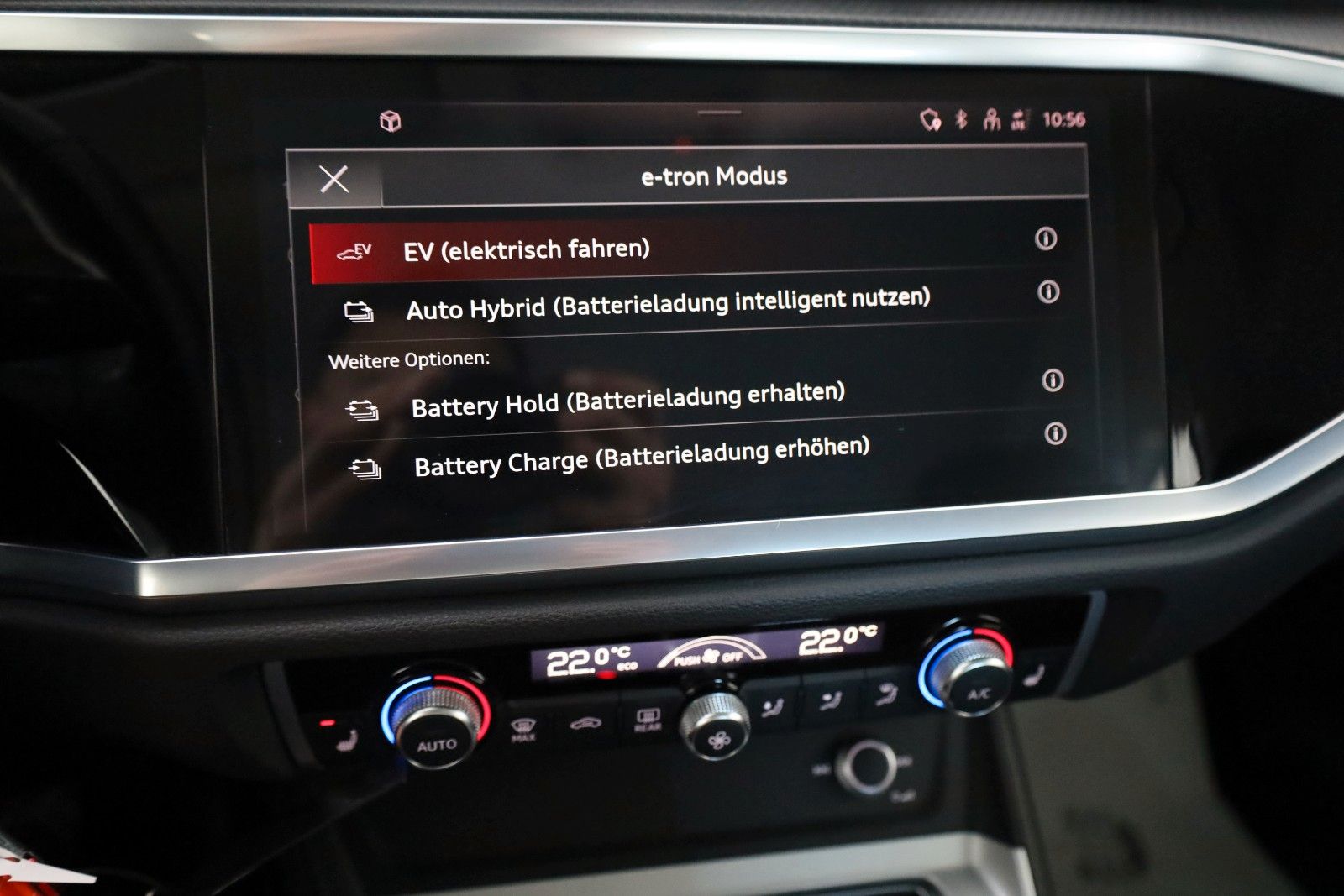 Fahrzeugabbildung Audi Q3 Sportback 45 TFSIe Leder,Navi,LED,Kam,Apple