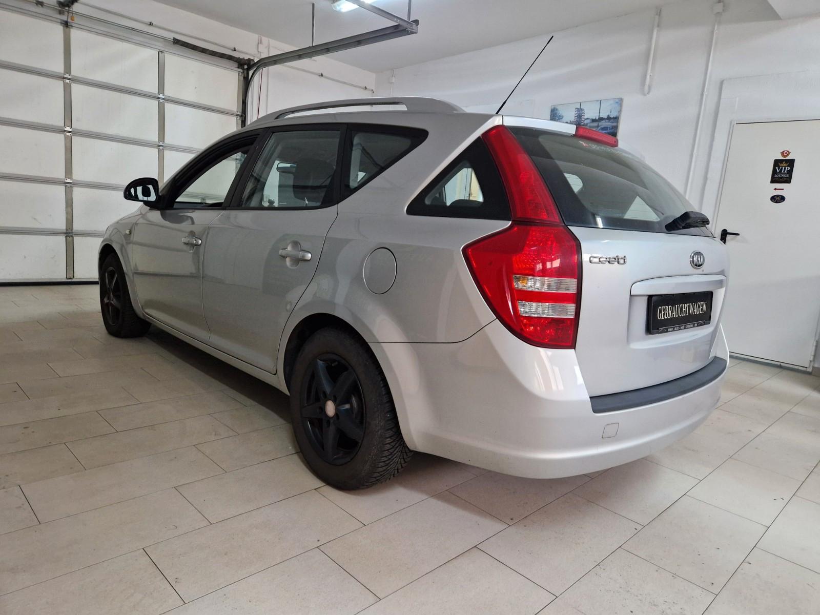 Kia cee'd / Ceed Sport Wagon / TÜV 08.2028