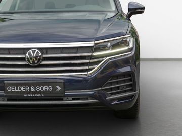 Volkswagen Touareg - 12