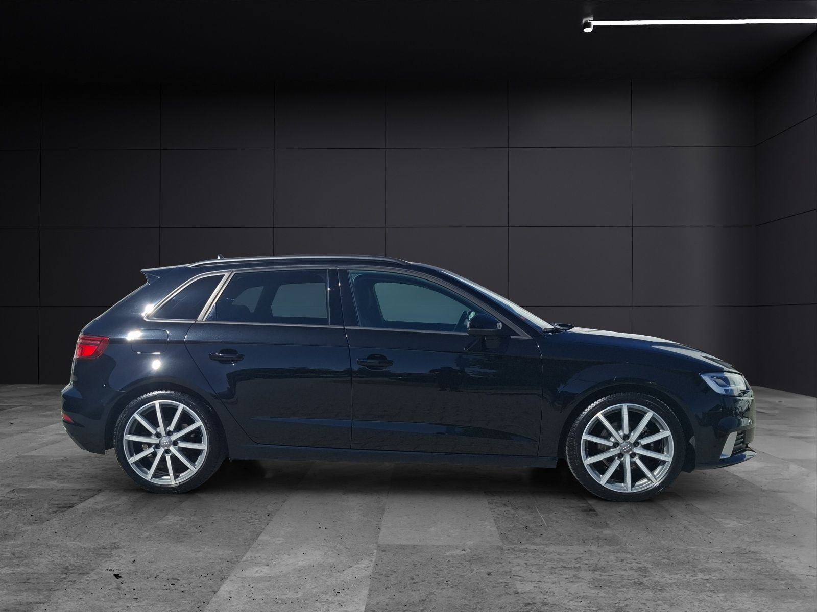 Fahrzeugabbildung Audi A3 Sportback 35 TFSI sport LED Navi GRA PDC SH 1