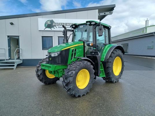 John Deere 6110M