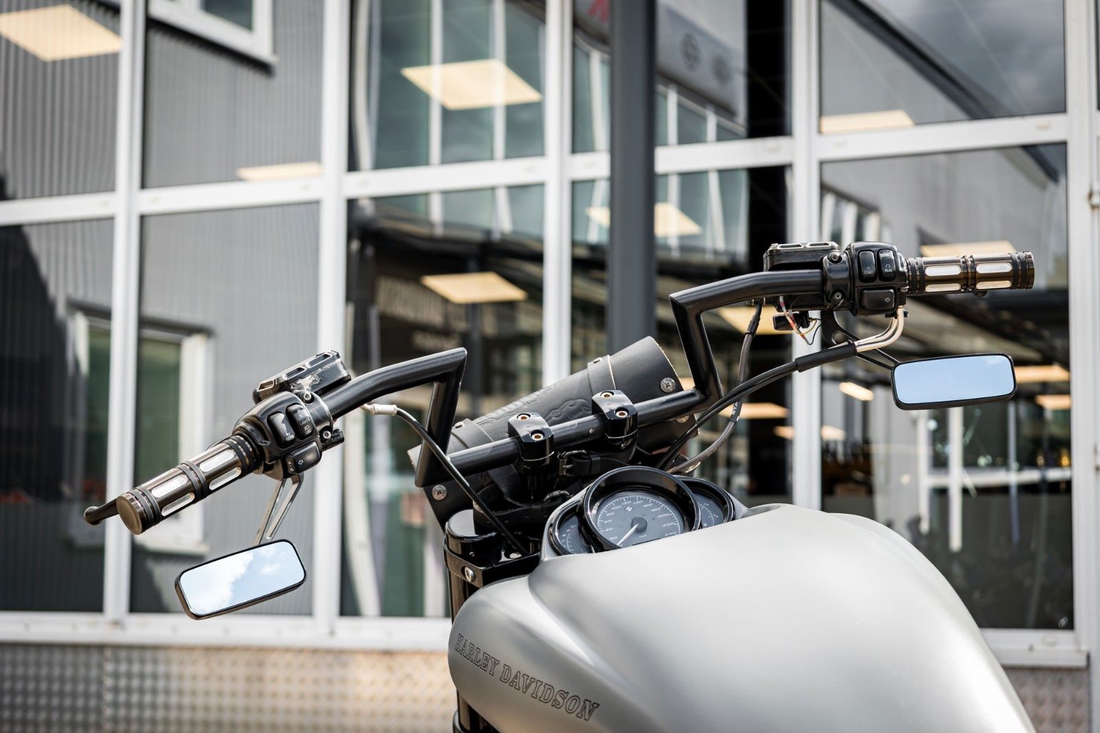 Fahrzeugabbildung Harley-Davidson VRSCDX Night Rod Special - Remus - Mini Ape