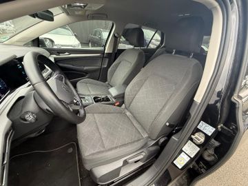 Volkswagen Golf - 8